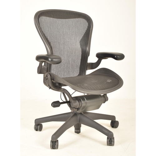 114 - Bill Stumpf and Don Chadwick for Herman Miller - Aeron - A contemporary office swivel desk chair wit... 