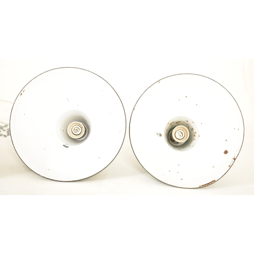 115 - A matching set of four retro 20th century industrial porcelain enamel pendant ceiling lights. Each l... 