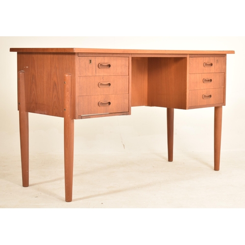 122 - Gunnar Nielsen Tibergaard - A retro 20th century Danish designer teak writing table desk. The desk h... 