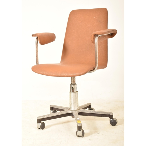 178 - A retro 20th century designer swivel office desk chair in the manner of Finn Juhl. The chair having ... 