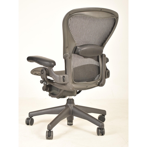 214 - Bill Stumpf and Don Chadwick for Herman Miller - Aeron - A contemporary office swivel desk chair wit... 