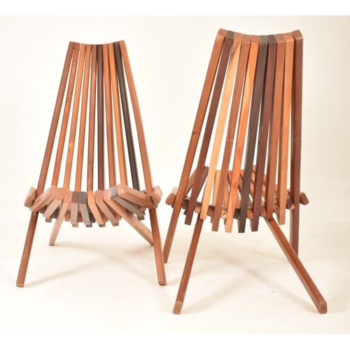 227 - A pair of retro late 20th century Kentucky stick chairs. Each folding chair of birch wood stick cons... 