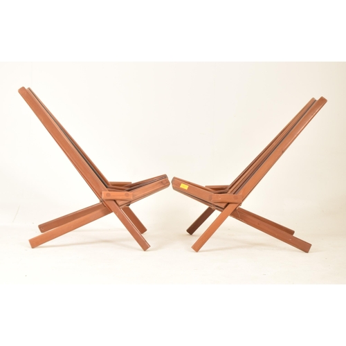 227 - A pair of retro late 20th century Kentucky stick chairs. Each folding chair of birch wood stick cons... 