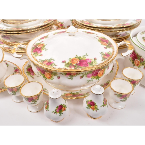 119 - Royal Albert - Old Country Roses - A l20th Century vintage porcelain china Royal Albert dinner servi... 