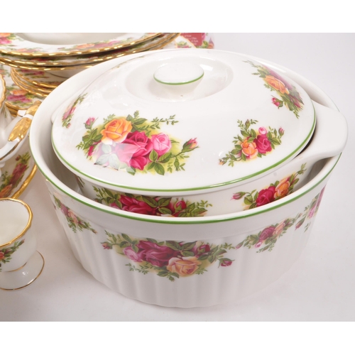 119 - Royal Albert - Old Country Roses - A l20th Century vintage porcelain china Royal Albert dinner servi... 