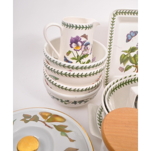 16 - Portmeirion Pottery - Botanical Garden Pattern - A large extensive collection of vintage 20th centur... 