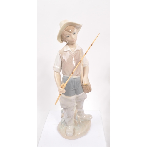 19 - Lladro / Nao - A collection of six 20th century Lladro and NAO porcelain figures. The collection to ... 