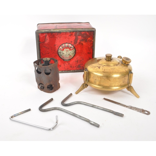 222 - Primus - An early 20th Century brass Primus Sweden No 210 portable camping stove in original tin mea... 