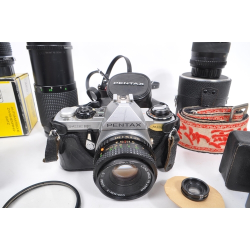 276 - Minox 35 GT compact film camera including FC 35 flash, case, and original box. Together with a Penta... 