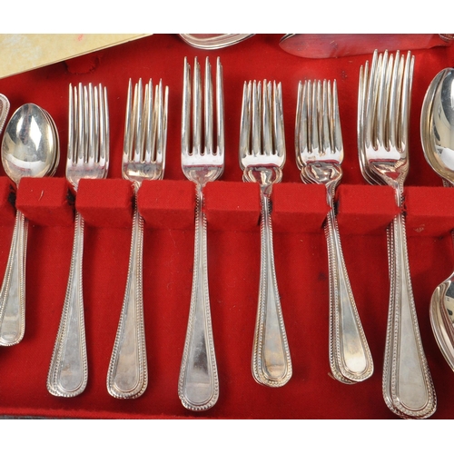 289 - Francis Greaves & Sons - A late 20th century circa 1980s Sheffield canteen of EPNS silver plate cutl... 