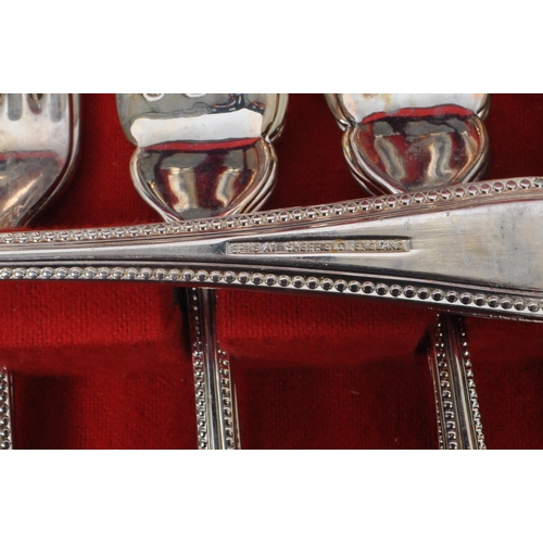 289 - Francis Greaves & Sons - A late 20th century circa 1980s Sheffield canteen of EPNS silver plate cutl... 