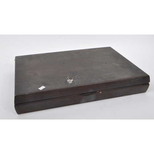 289 - Francis Greaves & Sons - A late 20th century circa 1980s Sheffield canteen of EPNS silver plate cutl... 