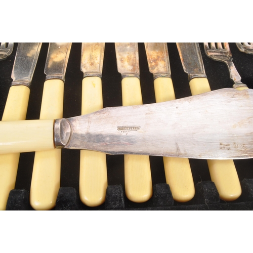 297 - A collection of vintage 20th century silver plate items. Including fruit / centrepiece bowls, tazza ... 