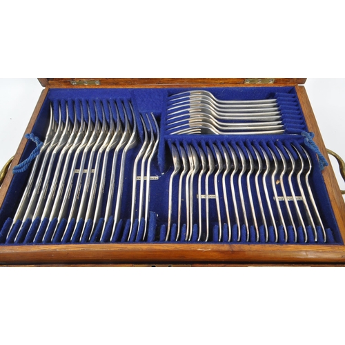 300 - Elkington & Co Ltd - An early 20th Century canteen of cutlery 12 person set comprising of table fork... 