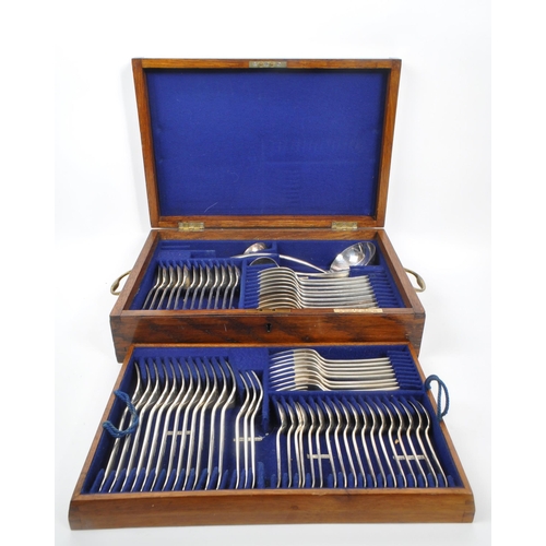 300 - Elkington & Co Ltd - An early 20th Century canteen of cutlery 12 person set comprising of table fork... 