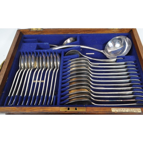 300 - Elkington & Co Ltd - An early 20th Century canteen of cutlery 12 person set comprising of table fork... 