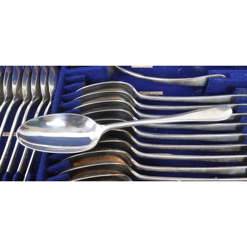 300 - Elkington & Co Ltd - An early 20th Century canteen of cutlery 12 person set comprising of table fork... 