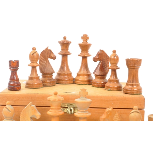 330 - John Jaques - A 20th Century 32 piece wooden chess set in the Staunton style pattern by John Jaques ... 