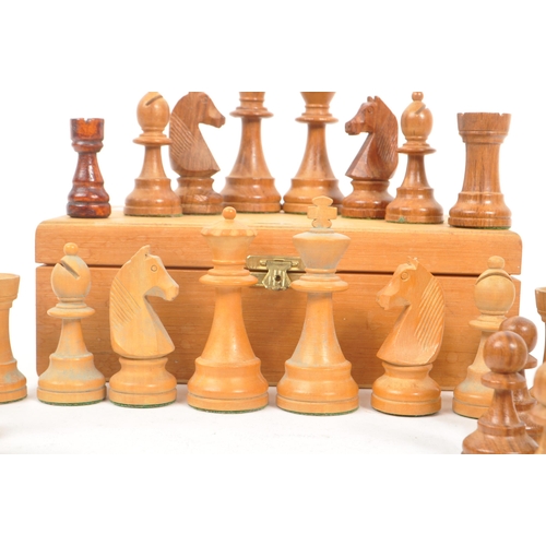 330 - John Jaques - A 20th Century 32 piece wooden chess set in the Staunton style pattern by John Jaques ... 