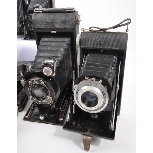 336 - A collection of early and mid 20th century folding cameras. The collection to include examples such ... 