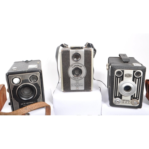 337 - A collection of early and mid 20th century box cameras. The collection to include examples such as a... 