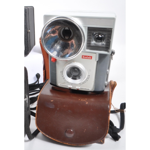 337 - A collection of early and mid 20th century box cameras. The collection to include examples such as a... 