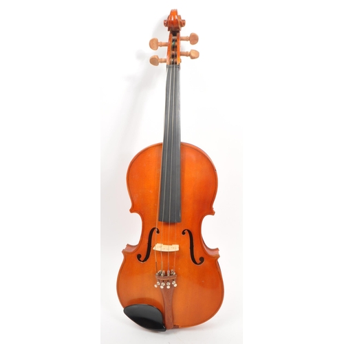 435 - Stentor - A 20th Century Stentor Student full size 4/4 two piece back violin musical instrument havi... 