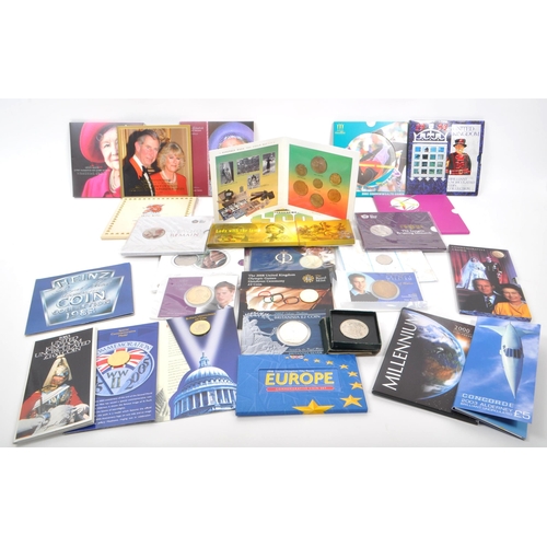 449 - Royal Mint - A collection of Royal Mint commemorative coin packs comprising of Queen Elizabeth the Q... 