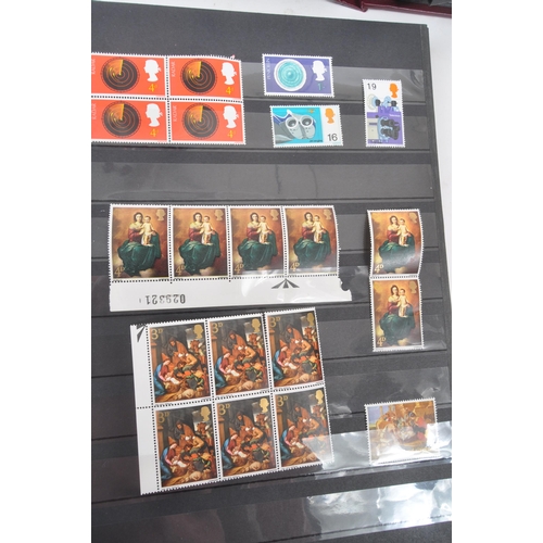 481 - Royal Mail - A collection of British Royal Mail commemorative stamps, presentation packs and definit... 
