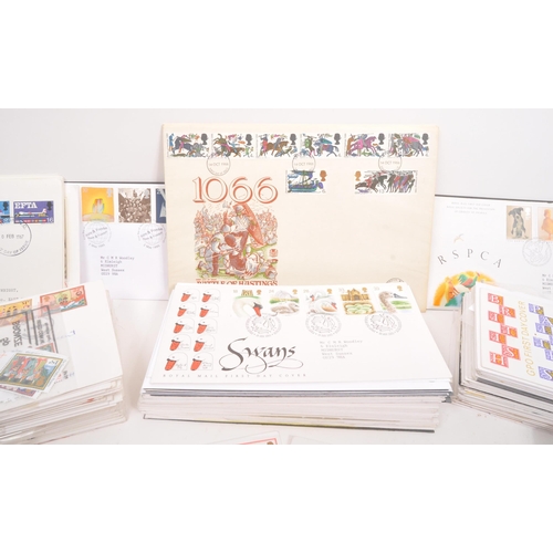 491 - A collection of 20th century British Presentation Pack stamps and First Day Covers. The collection t... 