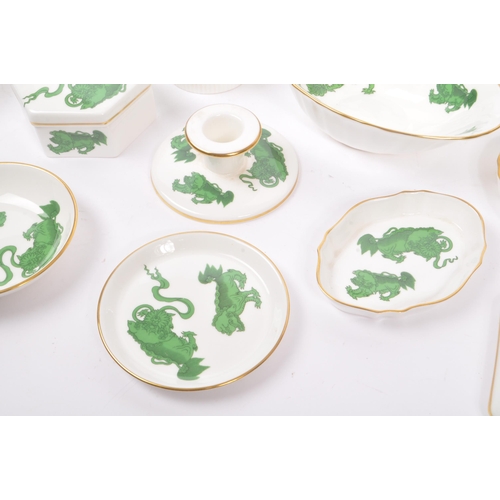 50 - Wedgwood - Chinese Tigers Pattern - A late 20th century porcelain china part tea service and other i... 