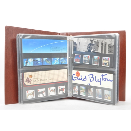 512 - Royal Mail - A large collection of British Royal Mail commemorative stamps presentation packs. The c... 