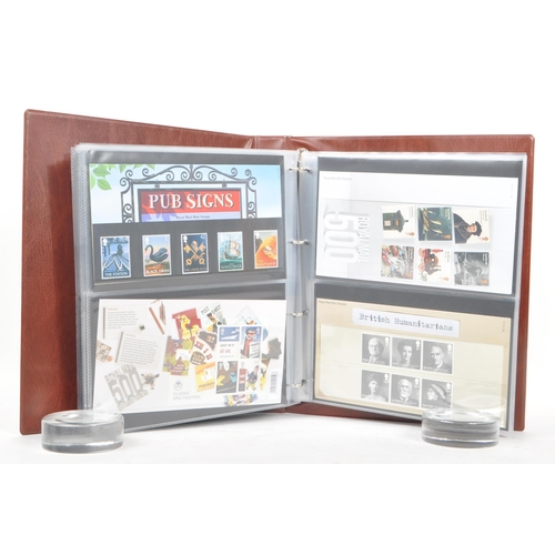 513 - Royal Mail - A large collection of British Royal Mail commemorative stamps presentation packs. The c... 