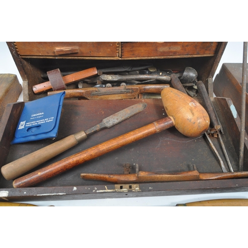 333 - A collection of vintage 20th century carpentry wood working tools. To include wood planes, hand scre... 