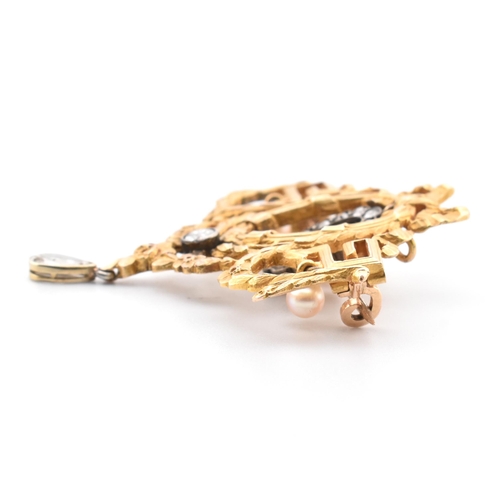 100 - An early 20th century Louis XVI style 18ct gold pearl and diamond brooch pin. The brooch pin in the ... 