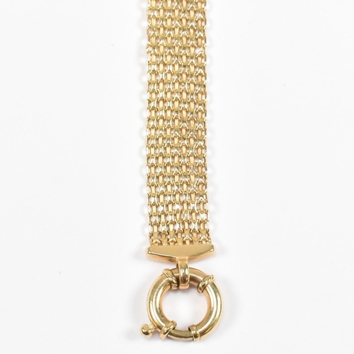 112 - A hallmarked 9ct gold mesh link bracelet. The mesh link bracelet having a senorita clasp. The bracel... 