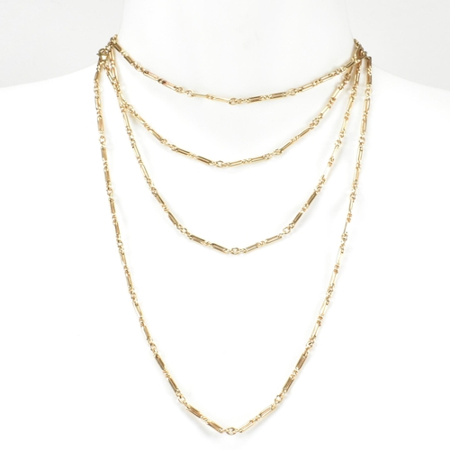 49 - A hallmarked 9ct gold twisted bar link chain necklace. The 9ct yellow gold chain necklace having twi... 