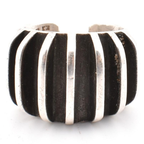 65 - A hallmarked silver Anna Greta Eker Norwegian Modernist ring. The Anna Greta Eker sterling silver op... 