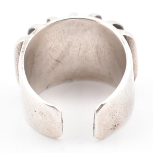 65 - A hallmarked silver Anna Greta Eker Norwegian Modernist ring. The Anna Greta Eker sterling silver op... 