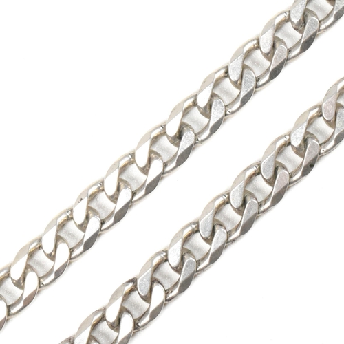 66 - A hallmarked 9ct white gold curb link chain necklace. The white gold curb link chain necklace hallma... 