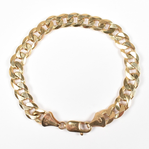 82 - An Italian hallmarked 9ct gold curb link chain bracelet. The 9ct yellow gold bracelet hallmarked for... 