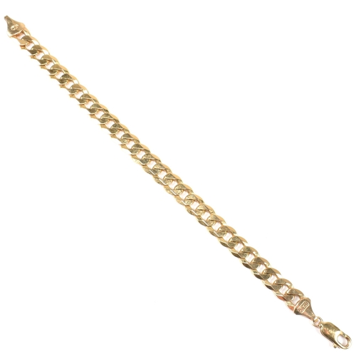 82 - An Italian hallmarked 9ct gold curb link chain bracelet. The 9ct yellow gold bracelet hallmarked for... 