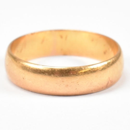 84 - A hallmarked 22ct gold band ring. The 22ct yellow gold band ring hallmarked for London, 1961. Maker'... 