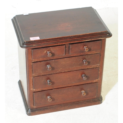 1017 - A 19th century Victorian mahogany apprentice / specimen piece chest of drawers. The chest raised on ... 