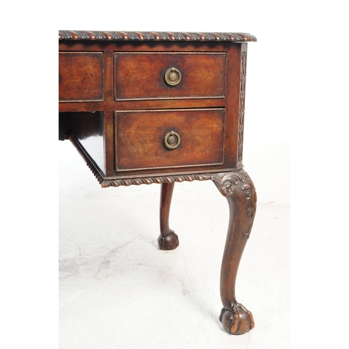 1064 - An early 20th Century Queen Anne Revival mahogany writing desk / dressing table with leather inlay t... 