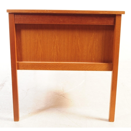 576 - Domino Mobler - Mid-century teak wood desk being raised on squared legs with floating pedestal drawe... 