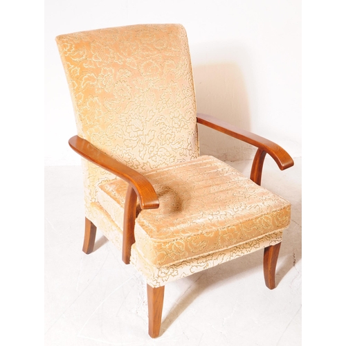 700 - Parker Knoll - A pair of mid 20th century Parker Knoll PK 717 lounge armchairs / easy chairs. The ch... 