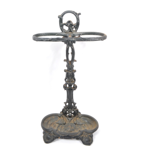 830 - A Victorian 19th century cast iron Coalbrookdale manner stick / umbrella stand. The stand raised on ... 