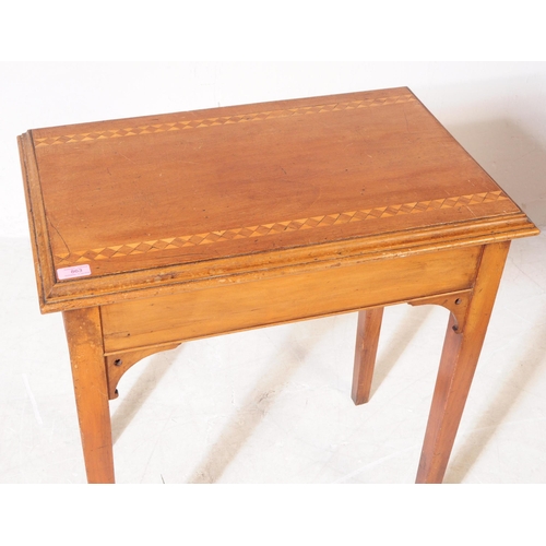 863 - An early 20th century Edwardian mahogany cross banded occasional / coffee table. Rectangular form wi... 