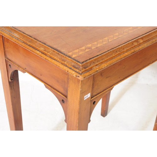 863 - An early 20th century Edwardian mahogany cross banded occasional / coffee table. Rectangular form wi... 